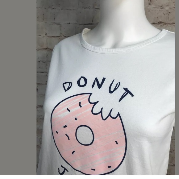 5/$15 Shirt Medium Fitted Donut Judge Tee - Picture 6 of 8